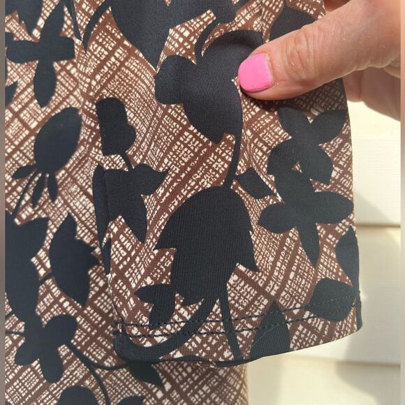 BcbgMaxAzria brown/black pattern long-sleeved collared v-neck blouse, Large - Picture 3 of 8